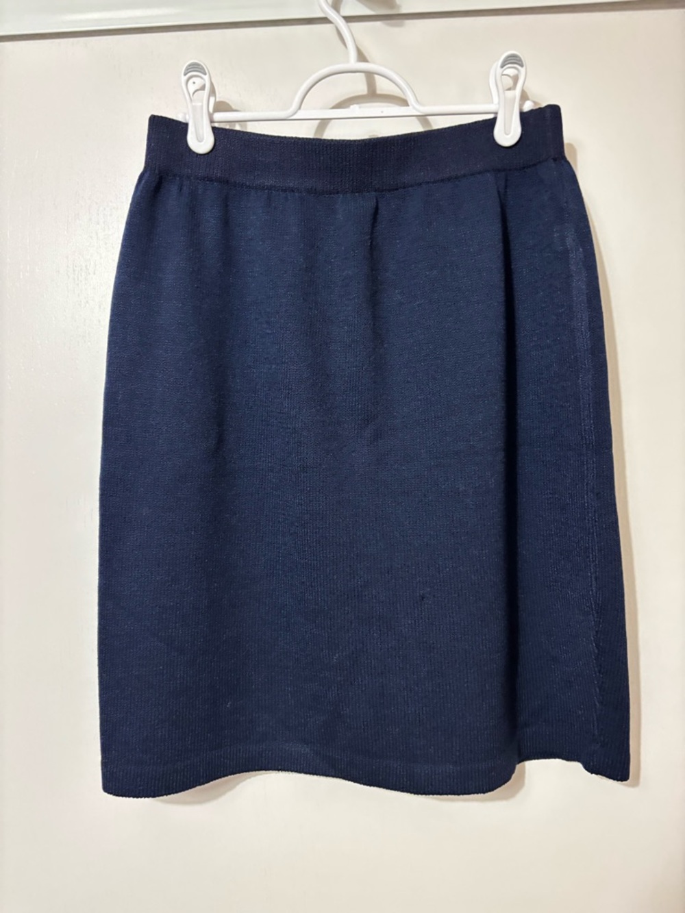 St. John Navy Blue Santana Knit Pencil Skirt Size 8 Minimalist Quiet Luxury Work